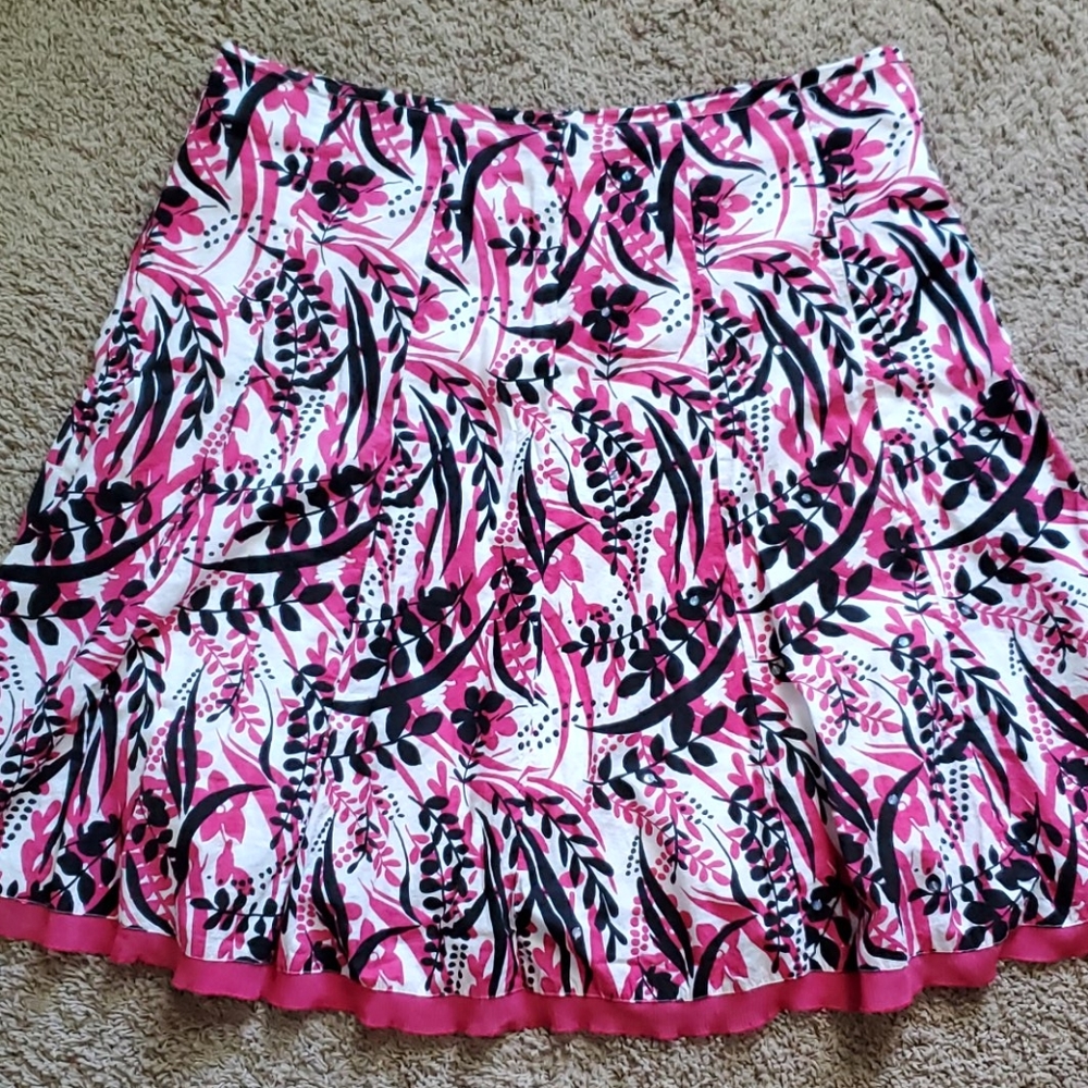 Cotton flora skirt.